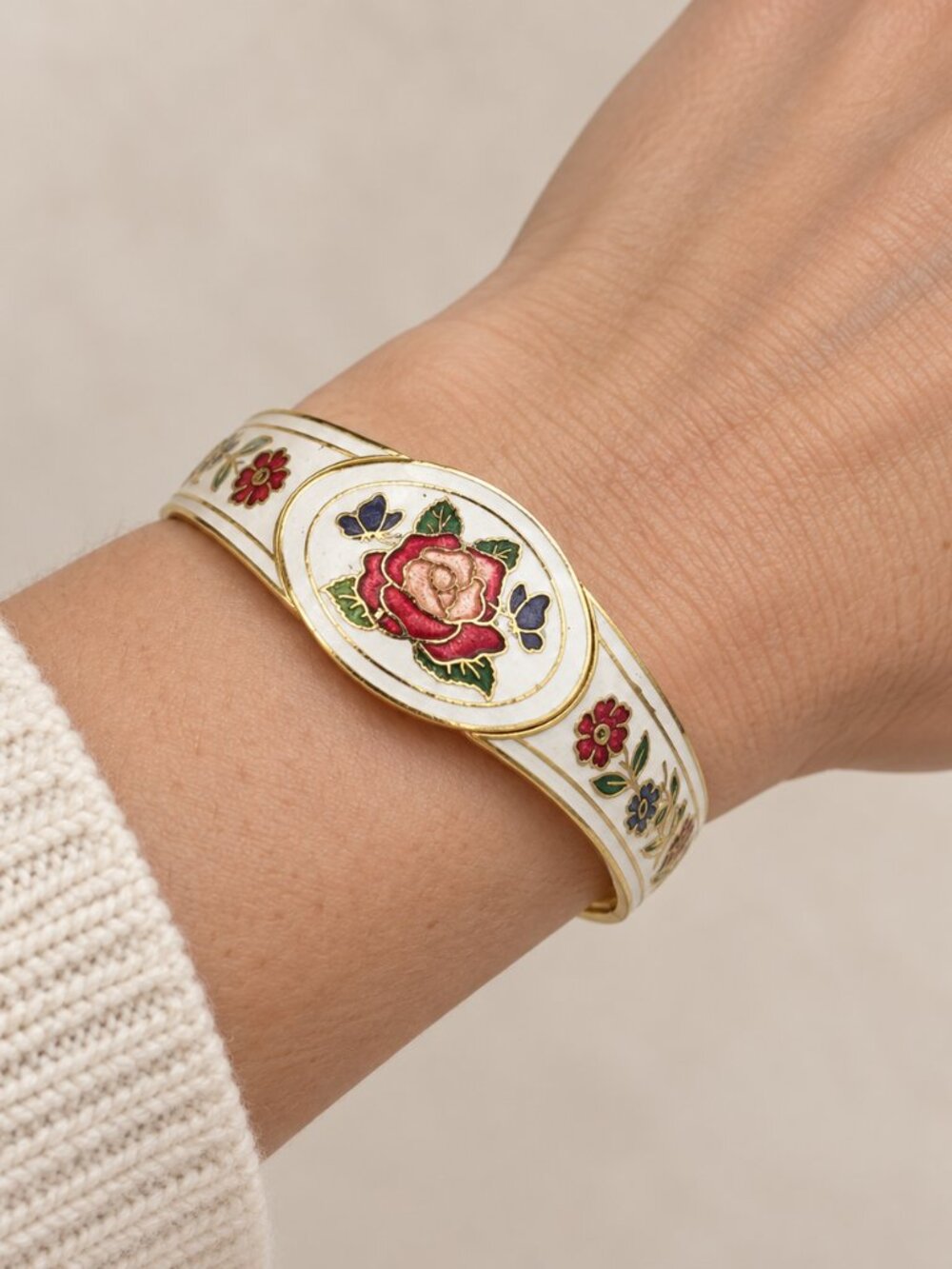 White Floral & Butterfly Cloisonné Style Enamel Hinged Bangle Bracelet
